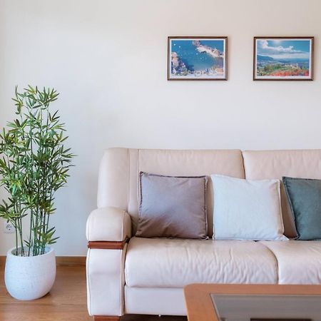 Guestready - Lido View Near The Beach Apartment ฟุงชาล ภายนอก รูปภาพ