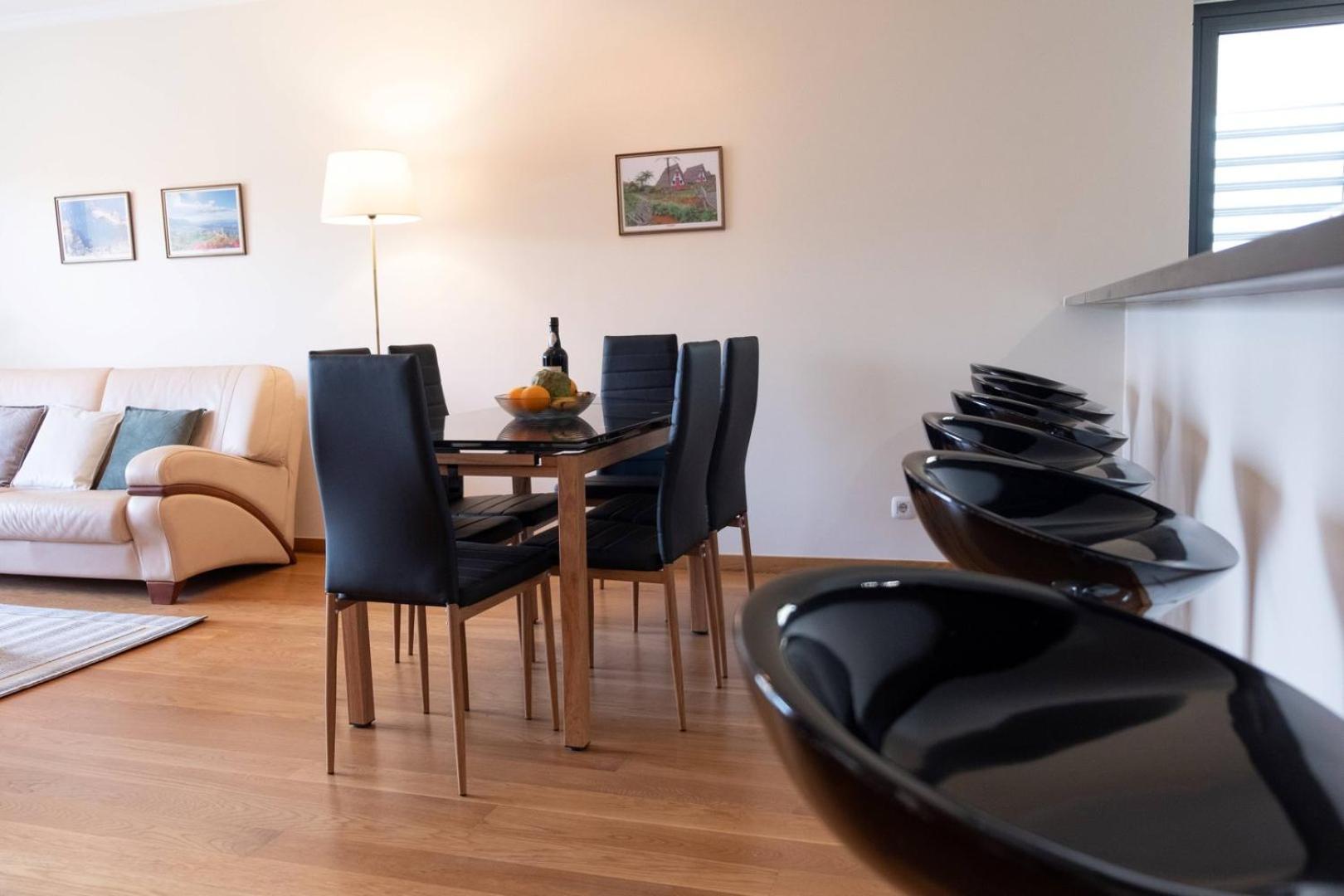Guestready - Lido View Near The Beach Apartment ฟุงชาล ภายนอก รูปภาพ